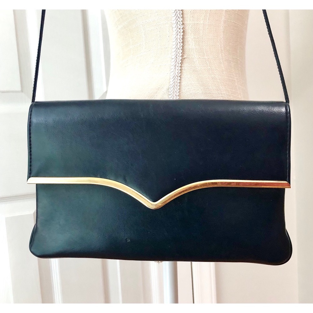 **SOLD** Vintage faux leather navy purse with gold trim - Picture 2 of 4